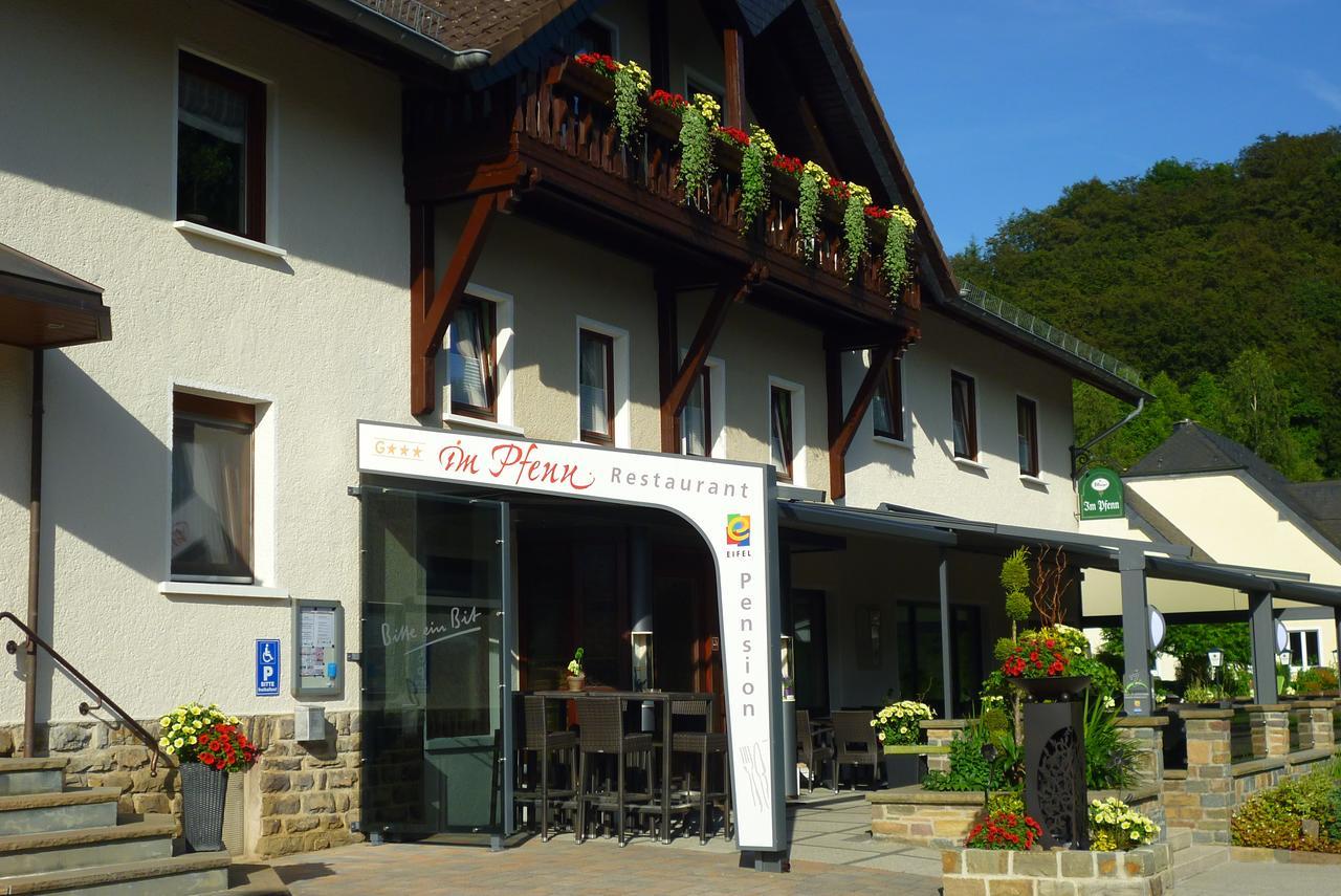 Restaurant - Pension Im Pfenn Irrhausen Zewnętrze zdjęcie